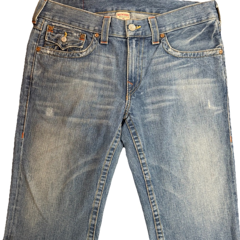 True Religion Ricky Cut Off Denim Shorts.
Size 34 Exclusive Excellent Condition